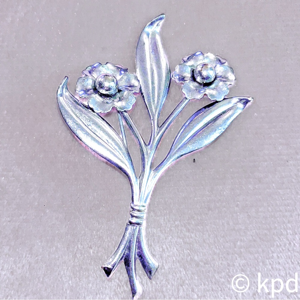 Mid-Century 1950s era vintage silver floral brooch